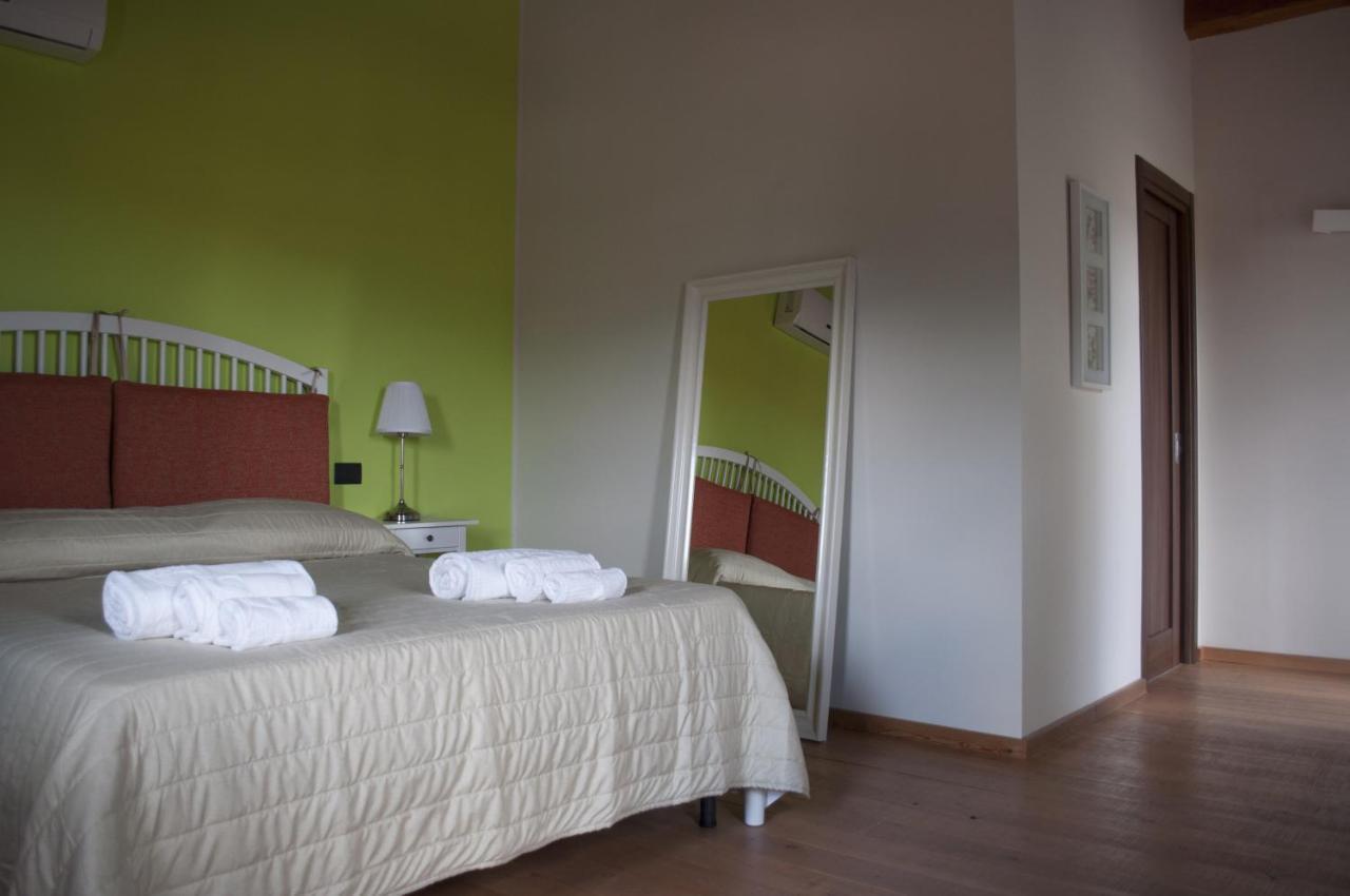 Casale 700 Bed & Breakfast Amendolara Exterior photo